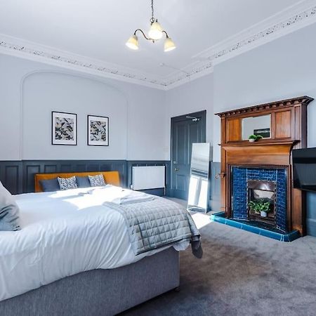 Supersized Studio In Chester Luaran gambar