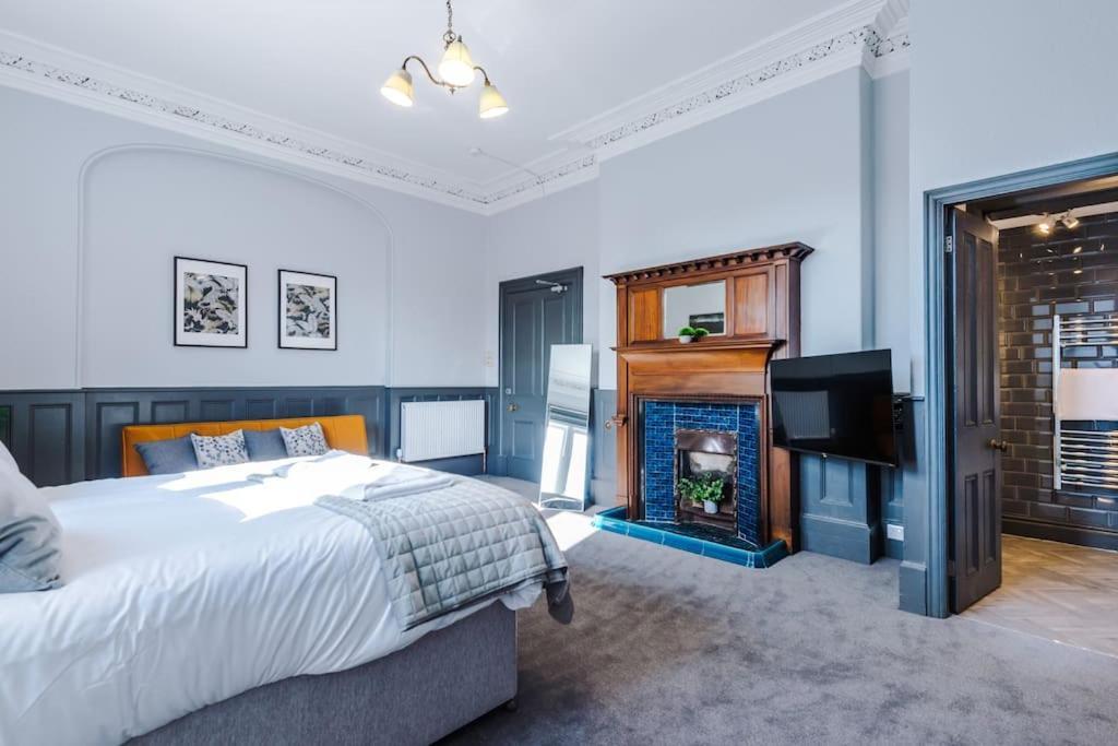 Supersized Studio In Chester Luaran gambar